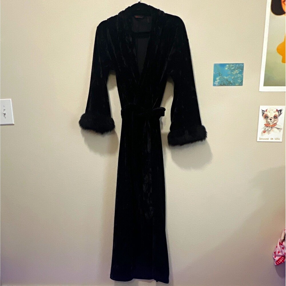 Sofia by Sofia Vergara Women’s Black Velour Robe Faux Fur Trim Shawl S